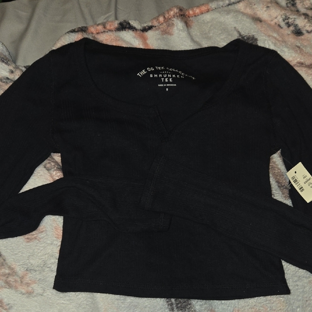 Aeropostale Black Long Sleeve Tee